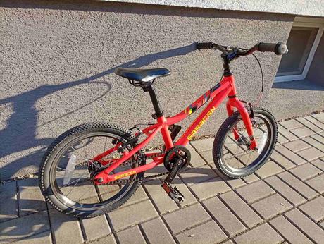 Ľahký bicykel saracen, 16