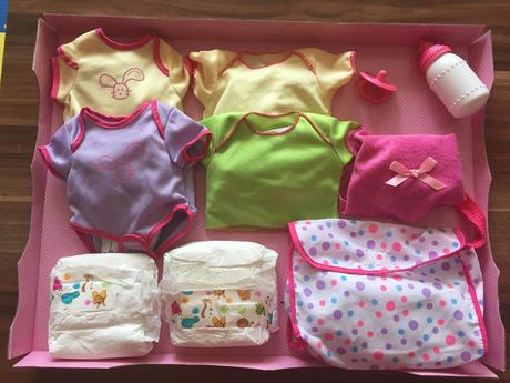 Cikajuca babika emmi s bohatym prislusenstvom,