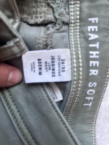 Tmavozelené rifle, h&m,34