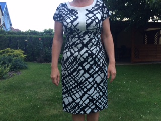 Top stav cierno smotanove saty  42 + kabatik, 42