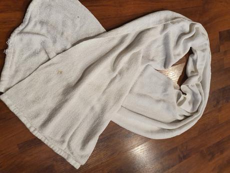 Biely šál  - vhodný aj pre mikuláša, 