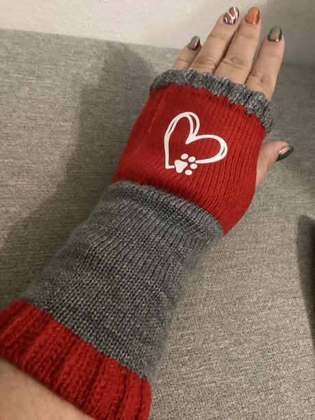 Rukavice so srdiečkom, 