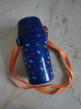 Malá termoska so šnúrkou do krku, 