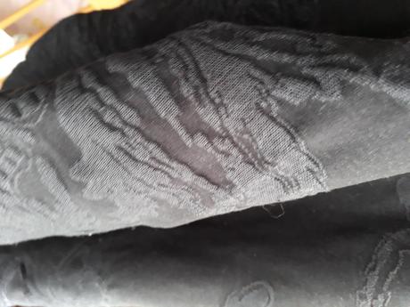 Gatta sukna a body, m