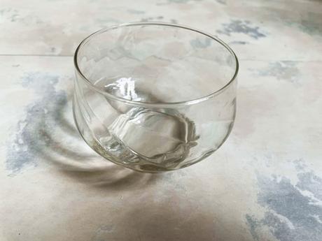 Starožitná vejárovitá cukornička, 