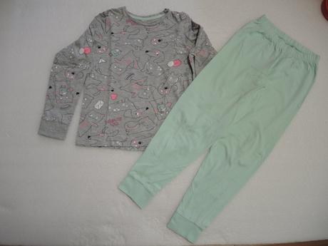 Pyžamko so psíkmi a mačičkami, 128