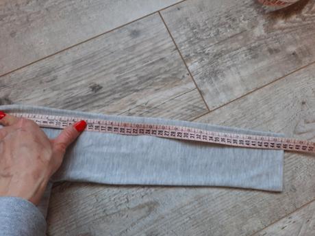 Tenký pulovrik, 128