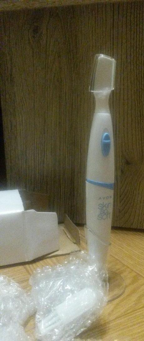 Dámsky holiaci strojček,