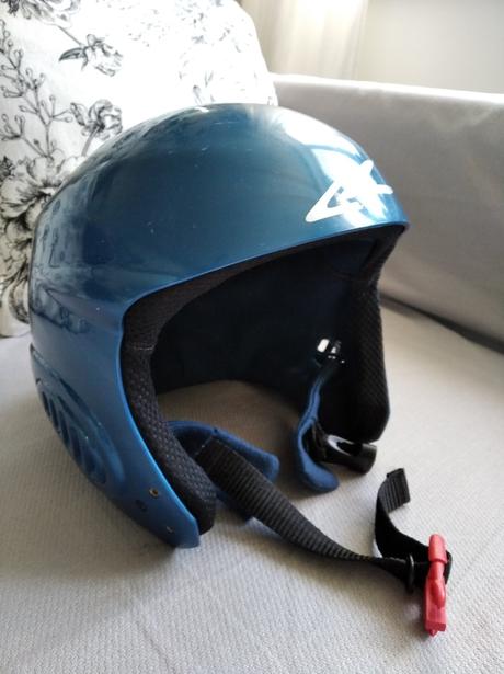 Prilba - veľ. 55 / 56, s