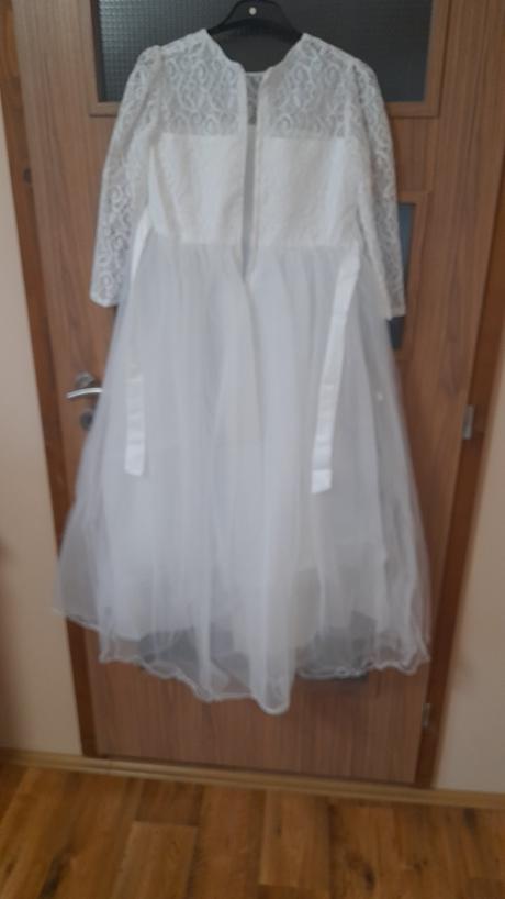 Šaty na prvé sv. primanie, 146