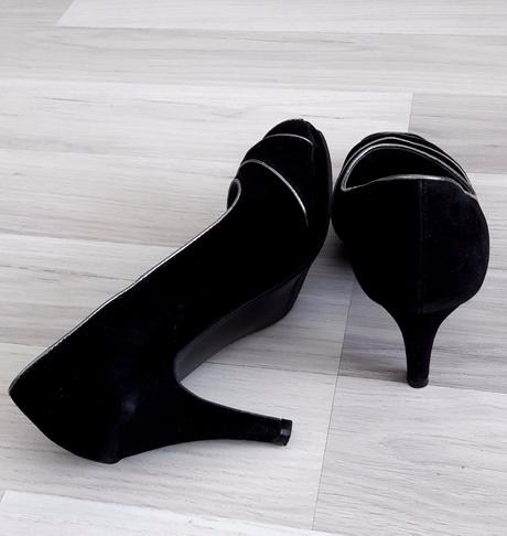 Čierne lodičky s otvorenou špičkou, č. 37, 37