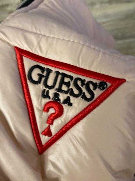 Krásna vesta guess, guess