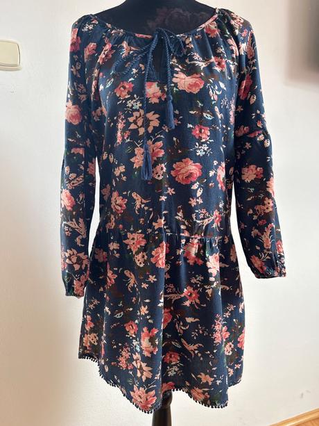 Šaty dámske springfield, 38