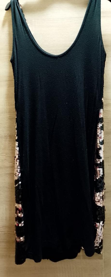 Elasticke trblietave saty, s