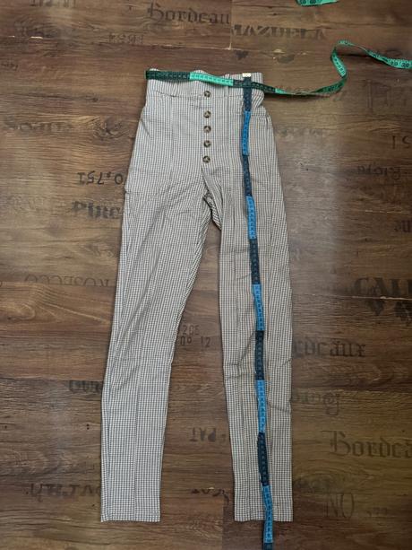 Elastické kárované nohavice cropp s vyšším pásom, 32