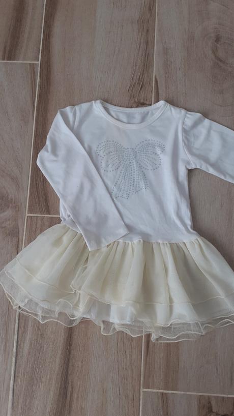 Mašličkové šatky, 104