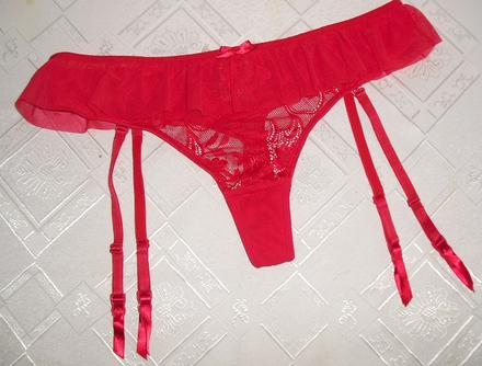 Luxusne s podvazkami odopinatelnymi tanga, l