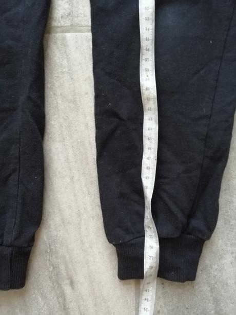 Čierne ľahké tepláky v140, 140