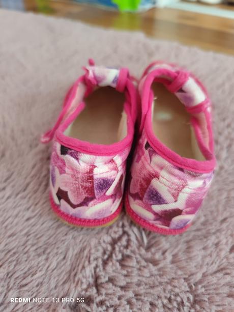 Papučky beda, beda,27