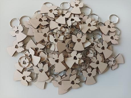 Drevené kľúčenky / anjelik, 