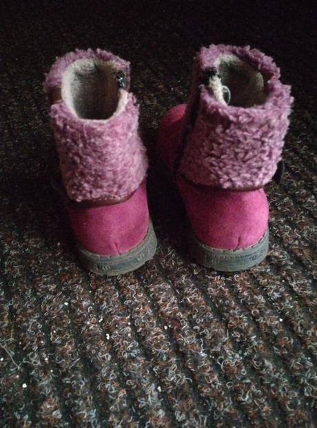 Semišové čižmy s mašličkou, 22