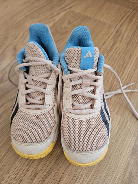 Tenisky adidas  cournflash na tenis, adidas,32