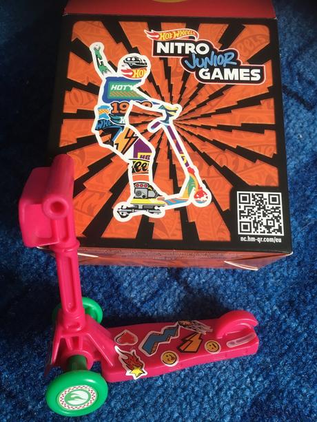 Kolobežka hot wheels a magneticka hra a peppa pig,