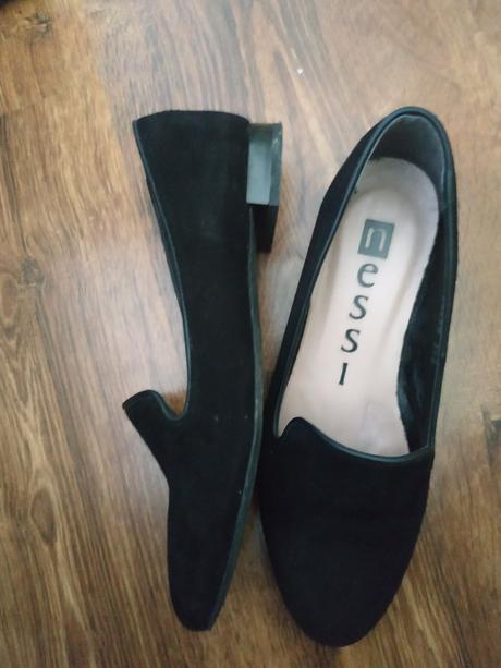 Čierne mokasíny, 37