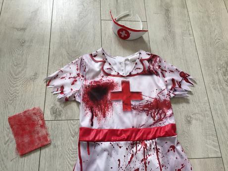Dievčensky kostym zombie sestrička 8-10 rokov,