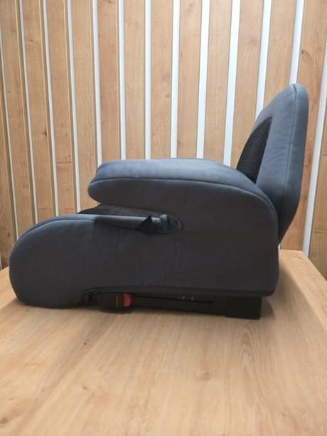 Podsedák s isofixom, 