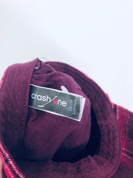 Károvaná baretka, crashone