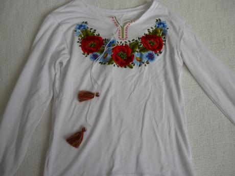 Ľudová košieľka, 104