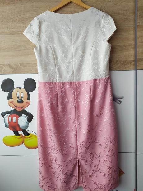 Spoločenské šaty, 46