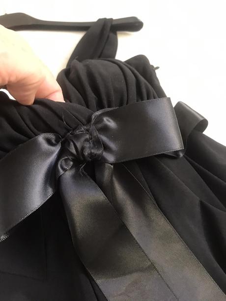 Spoločenské šaty na ramienka, s