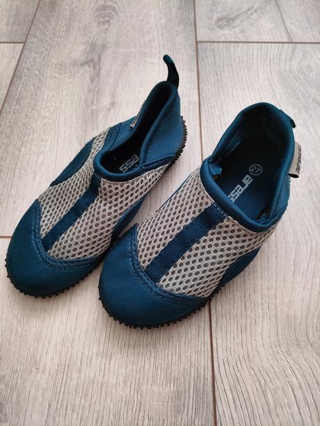 Topánky do vody, 27