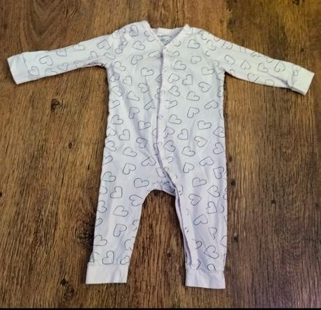 Overal na spanie srdiečka, sinsay,80