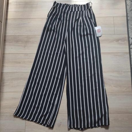 Páskavé nohavice. ľahká, letná látka, m