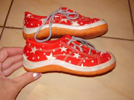 Hviezdickove tenisky, 26