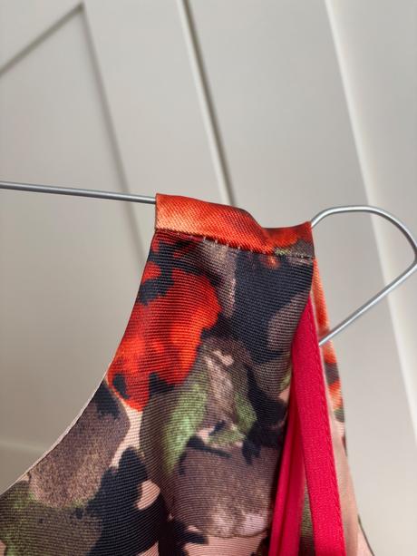 Spoločenské šaty, 36