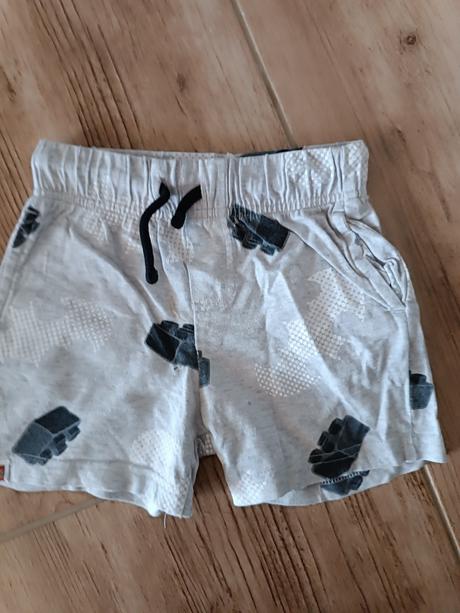 Šortky, f&f,92