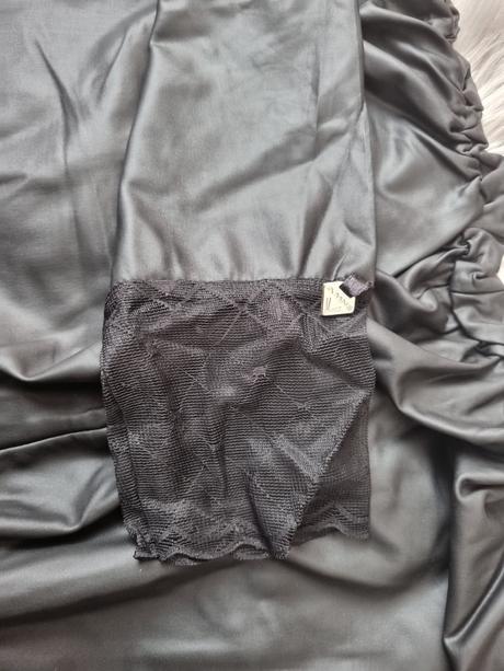 Dámske šaty amnesia, 