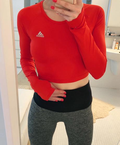 Top adidas, s