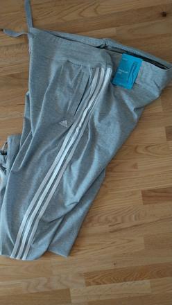 Sivé tepláky s bielymi pruhmi zn. adidas, adidas,xxl