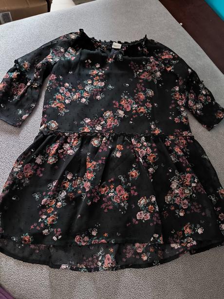 Balík oblečenia pre dievča veľkosť 122/128, 122–134