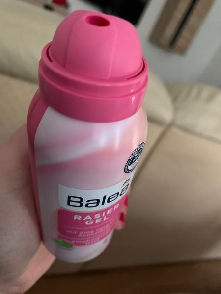 Nevyhodia mi na letisku gél na holenie?