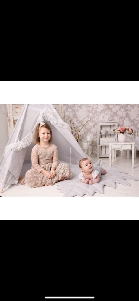 Cozydots teepee stan s krajkou, čipkou a volánmi,