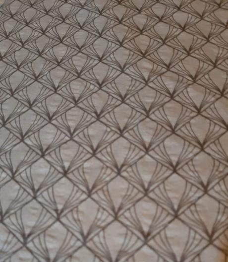 Predám posteľné obliečky -tenké-jemný vzor, 