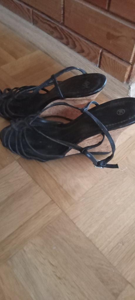 Čierne supr sandálky, 38