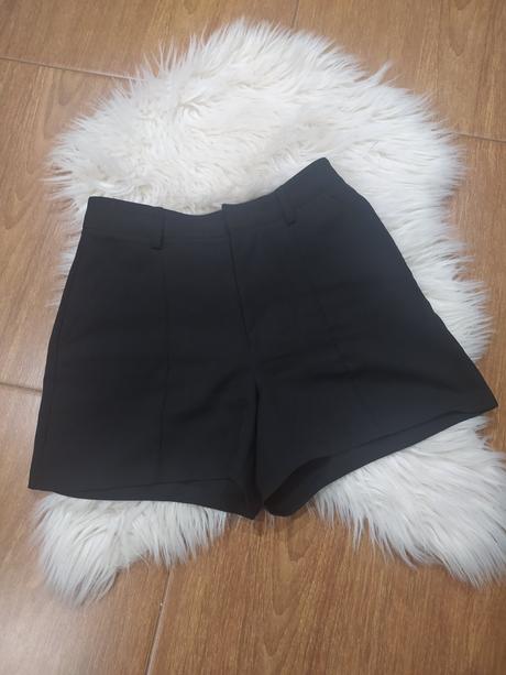Šortky, sinsay,158