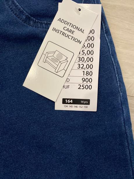 Rifľové jegginsy, 164